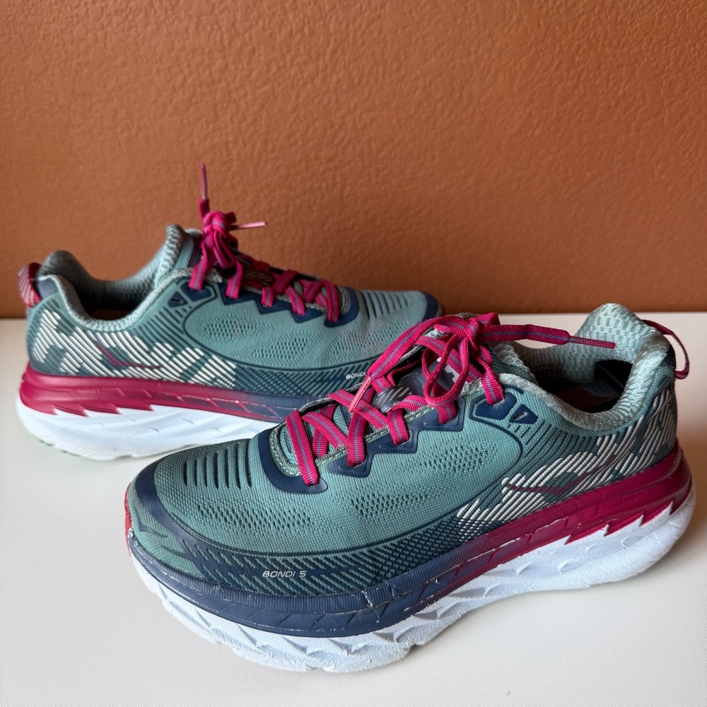 Hoka One One Women's Athletic Shoes Size 7